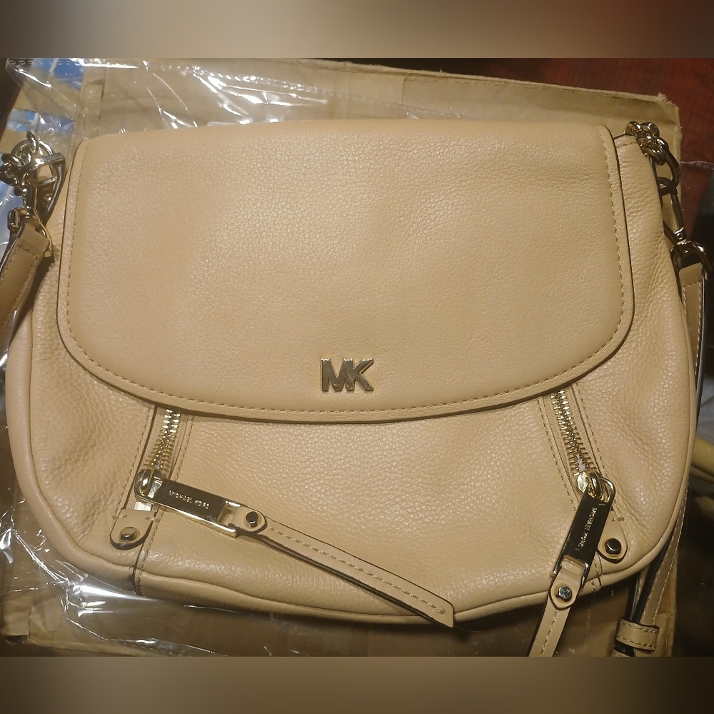 MICHAEL KORS EUC Evie Pebble Leather Shoulder Bag - Picture 3 of 13